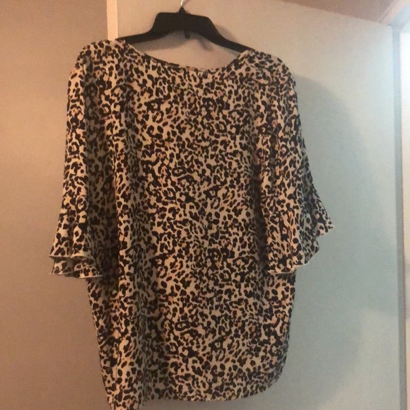 XL Morgan Taylor puff sleeve top - Picture 4 of 5